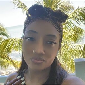 Meet your Posher, Stacy